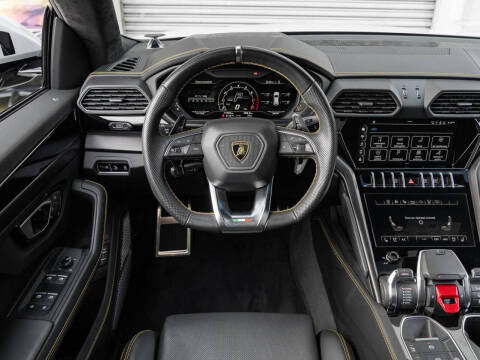 2022 Lamborghini Urus