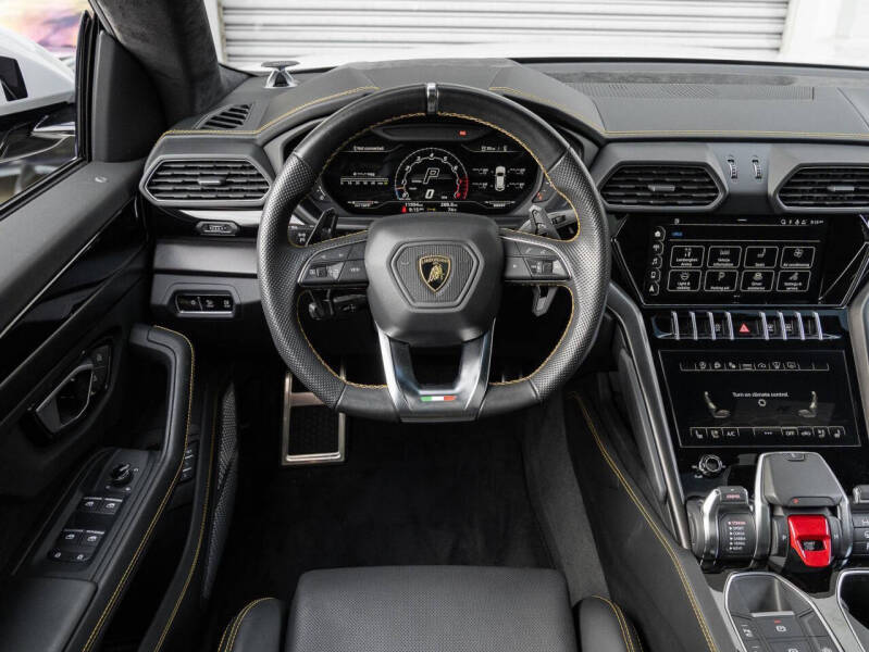 2022 Lamborghini Urus