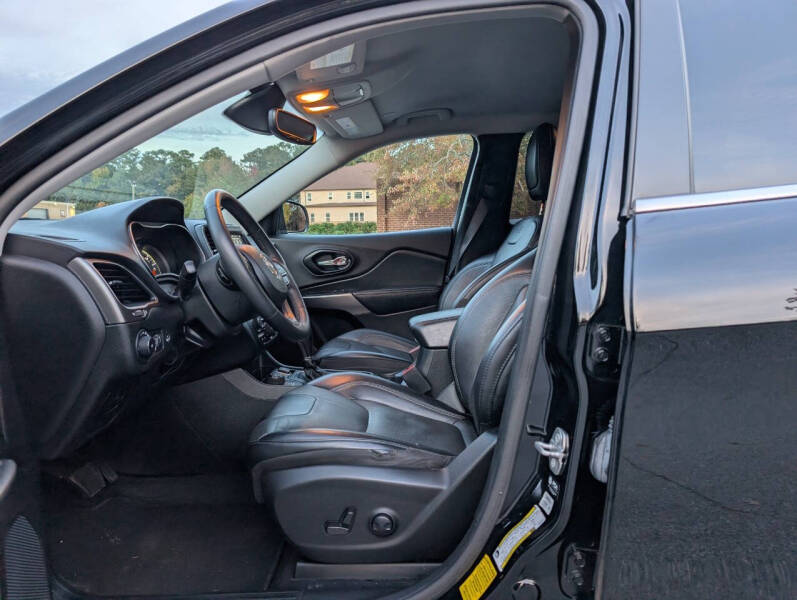 2022 Jeep Cherokee Latitude Lux