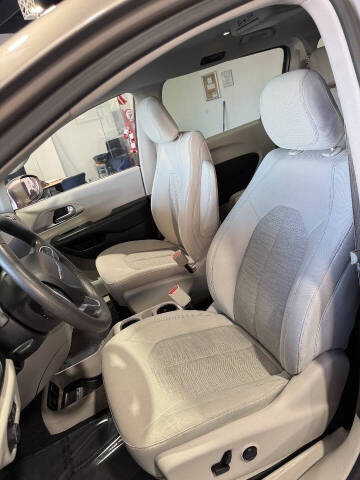 2018 Chrysler Pacifica Hybrid Touring Plus