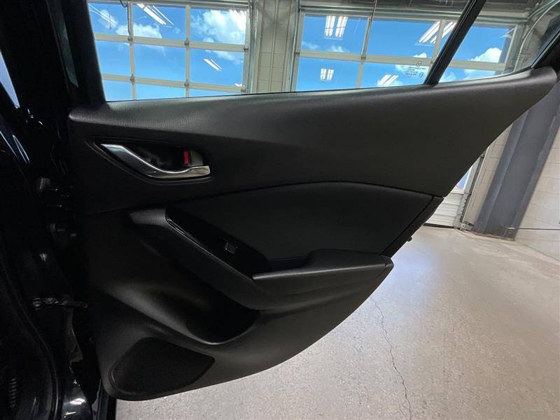 2018 Mazda MAZDA3 Sport
