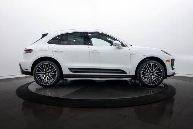 2025 Porsche Macan