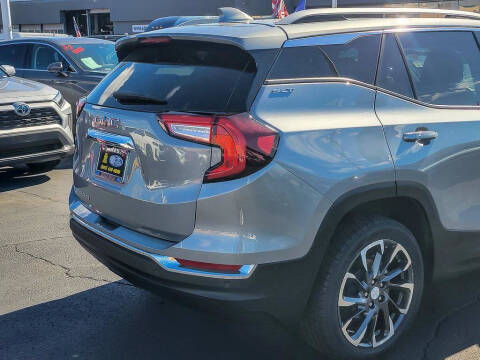 2023 GMC Terrain SLT