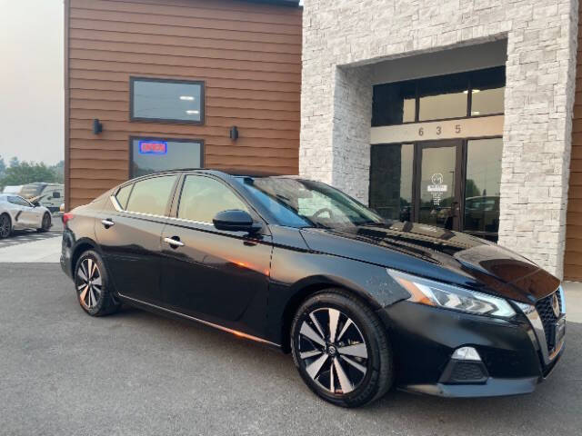 2022 Nissan Altima 2.5 SV