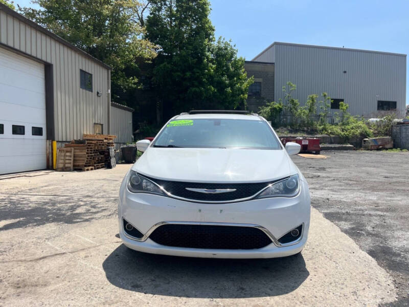 2020 Chrysler Pacifica Touring L