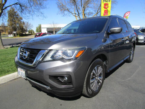 2019 Nissan Pathfinder SV