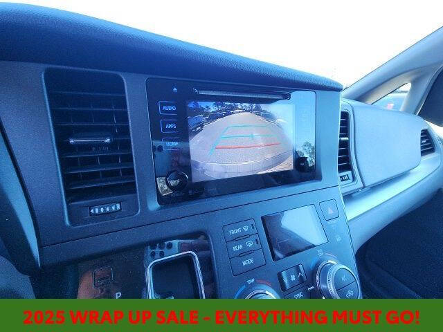 2017 Toyota Sienna LE 7-Passenger