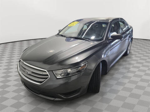 2016 Ford Taurus SE