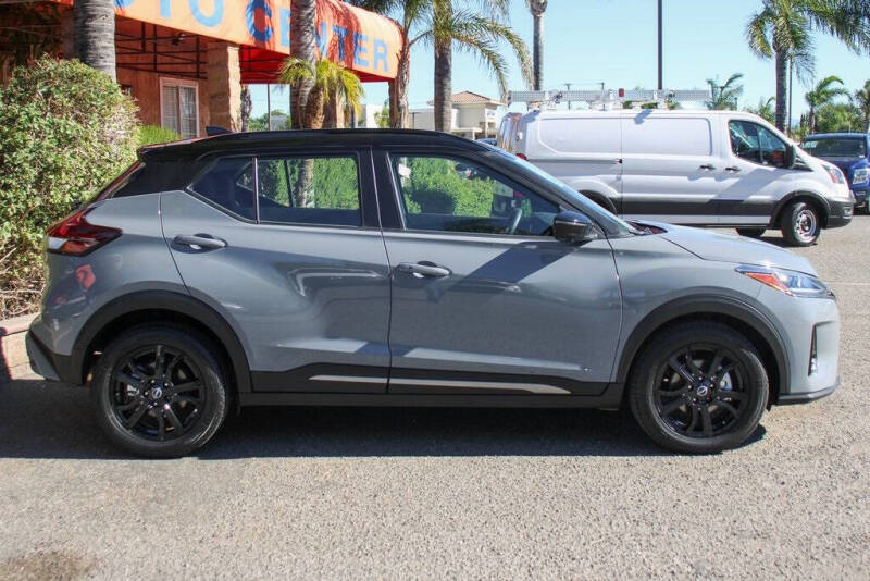 2023 Nissan Kicks SR