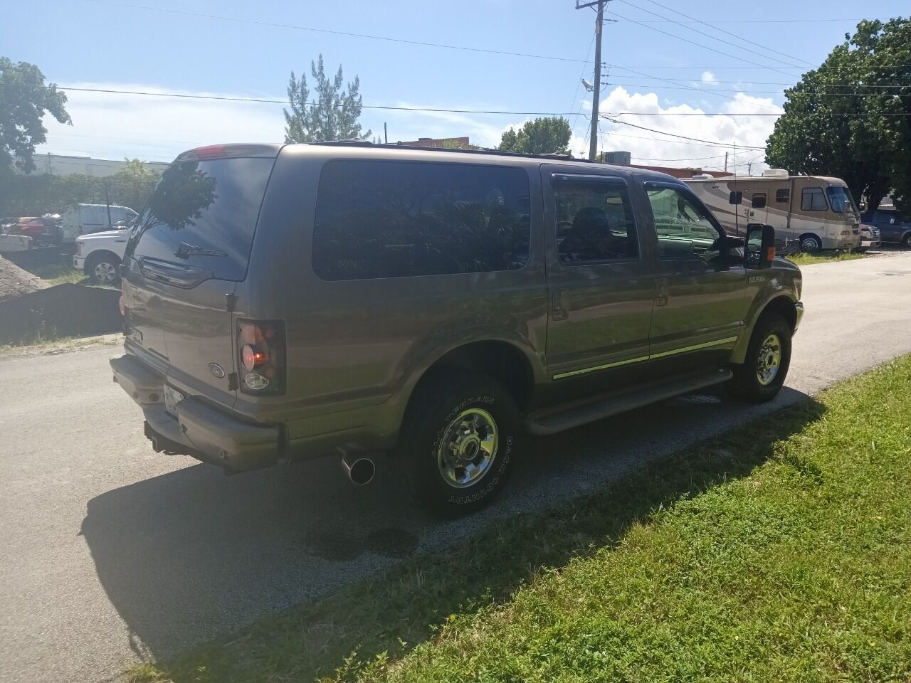 2003 Ford Excursion SUV / Crossover - $11,950