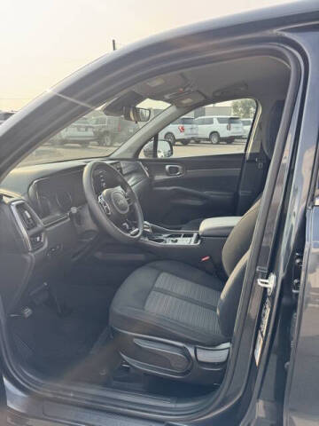 2023 Kia Sorento LX