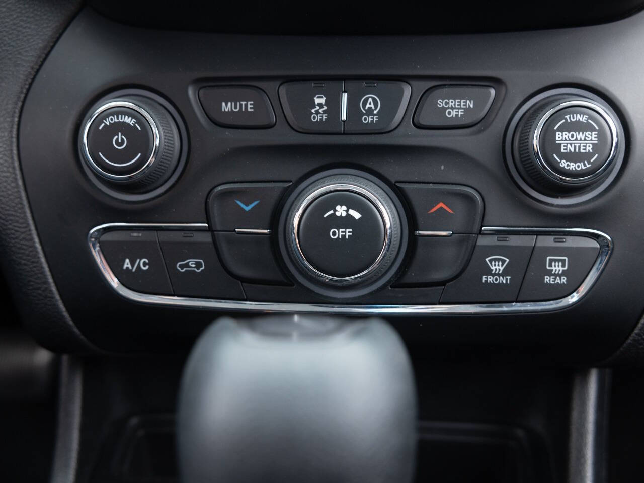 Used Car 2020 Jeep Cherokee  Latitude 4x4 4dr Suv For Sale Under $20,000 In Coal City, Illinois