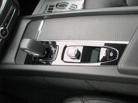 2023 Volvo XC60 B5 Core