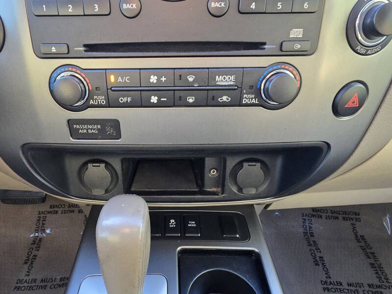 2012 Nissan Armada SV