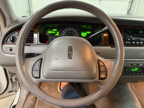 2000 Lincoln Town Car Executive