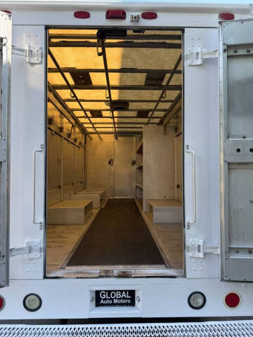 2005 Freightliner MT45 Chassis