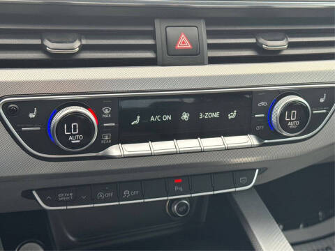 2017 Audi A4 2.0T quattro Premium Plus