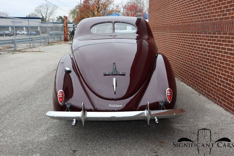 1939 Lincoln Zephyr