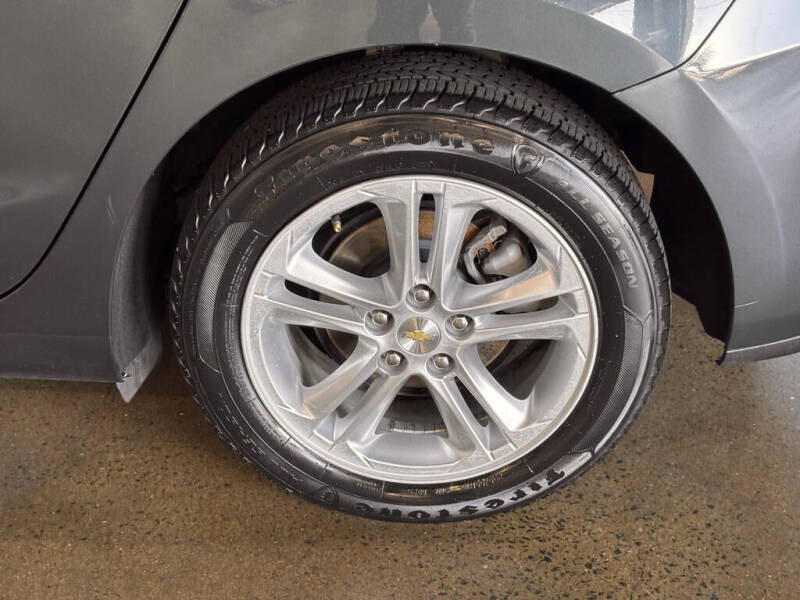 2017 Chevrolet Cruze LT Auto