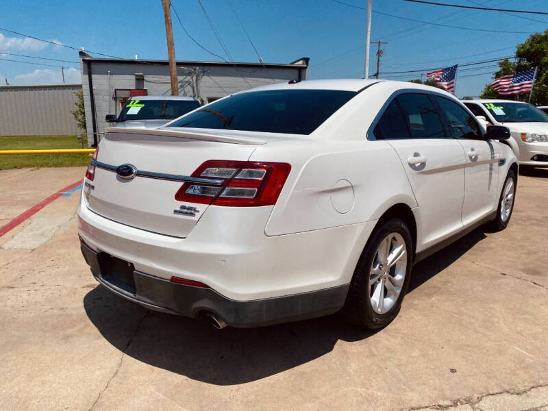 2013 Ford Taurus SEL