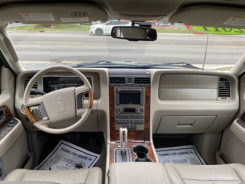 2011 Lincoln Navigator L