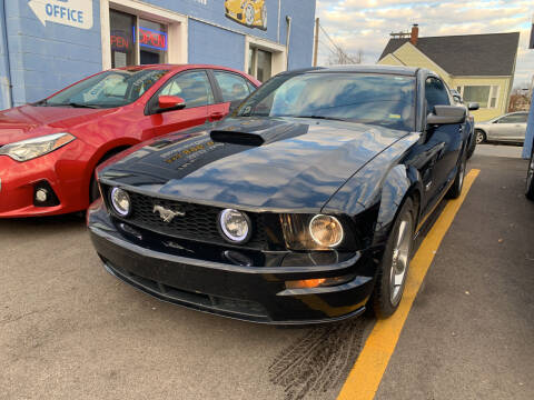 2007 Ford Mustang for sale at Ideal Cars in Hamilton OH