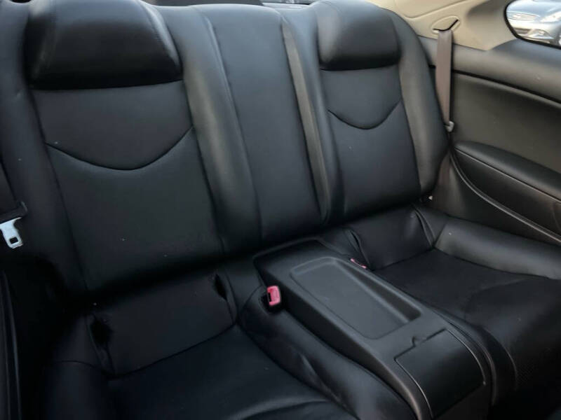 2011 Infiniti G37 Coupe x