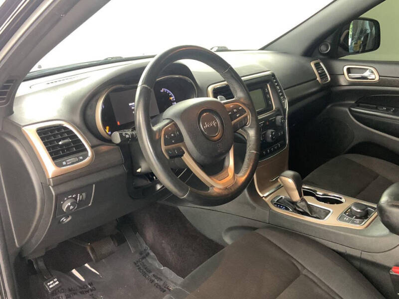 2016 Jeep Grand Cherokee Laredo