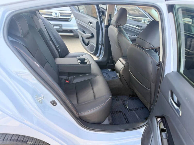 2025 Nissan Altima 2.5 SR