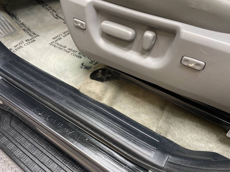 2011 Toyota Sequoia Platinum