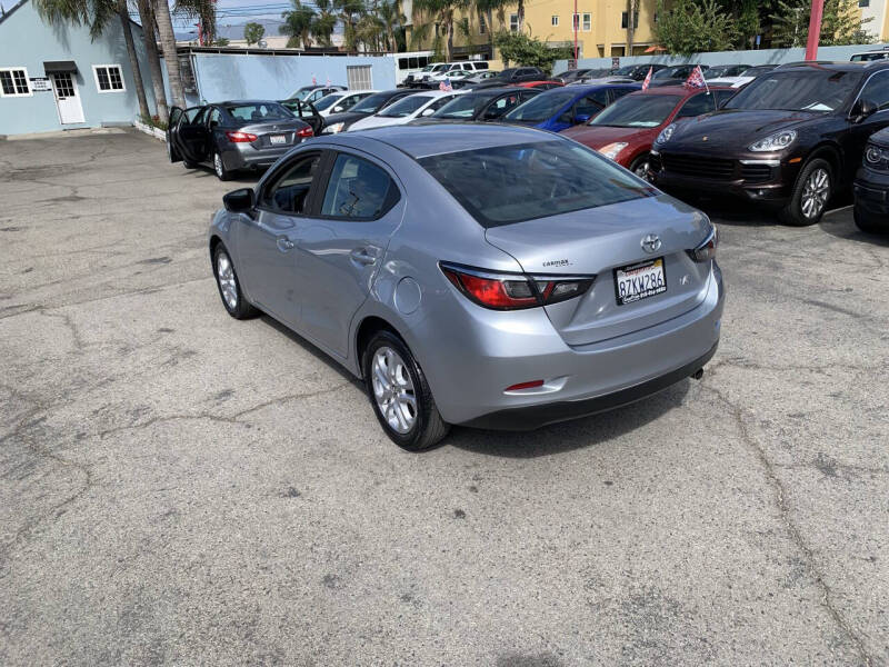 2017 Toyota Yaris iA