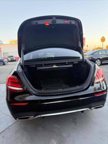 2018 Mercedes-Benz E-Class E 300