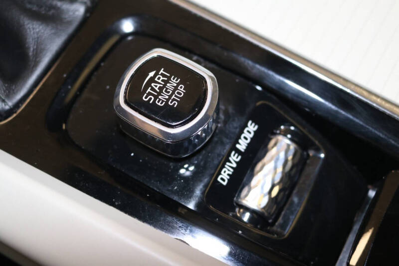 2019 Volvo XC60 T5 Momentum