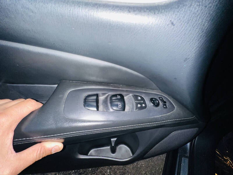 2017 Nissan Pathfinder SL