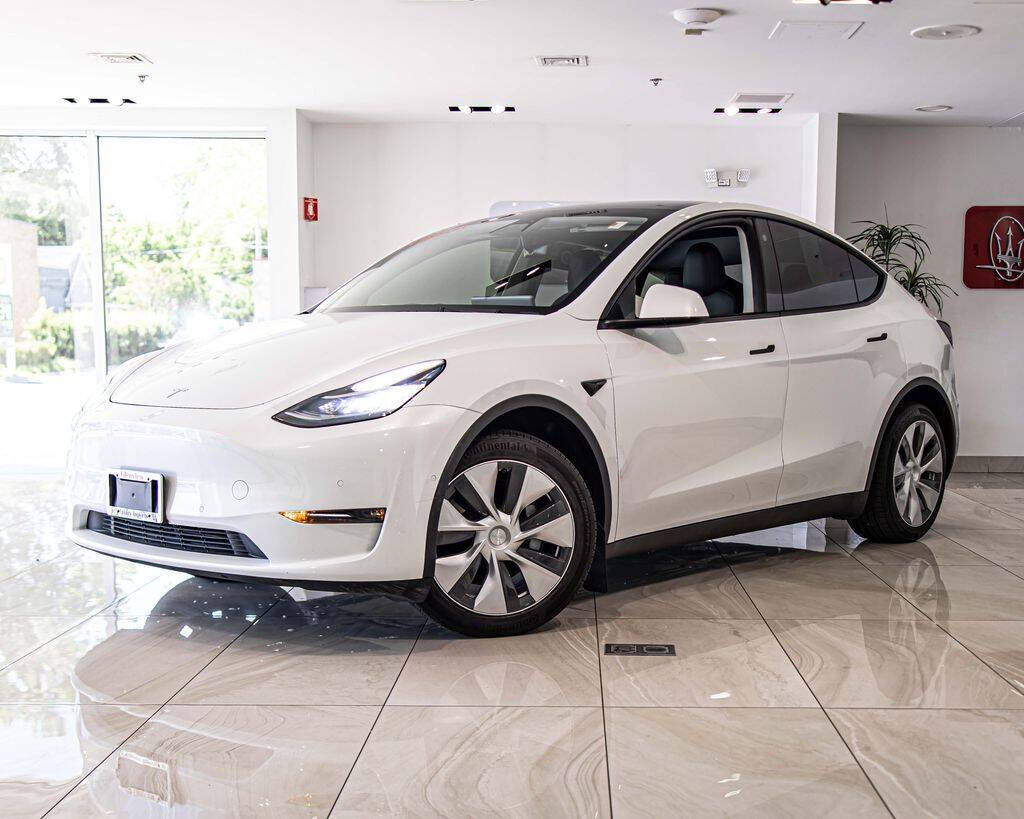 White 2021 Tesla Model Y Long Range AWD Long Range 4dr Crossover 1