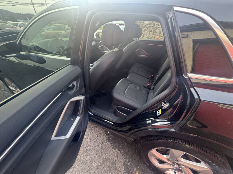 2020 Audi Q3 quattro Premium 45 TFSI