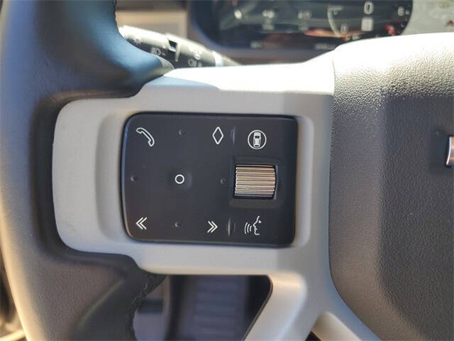 2024 Land Rover Defender 90 P300 S