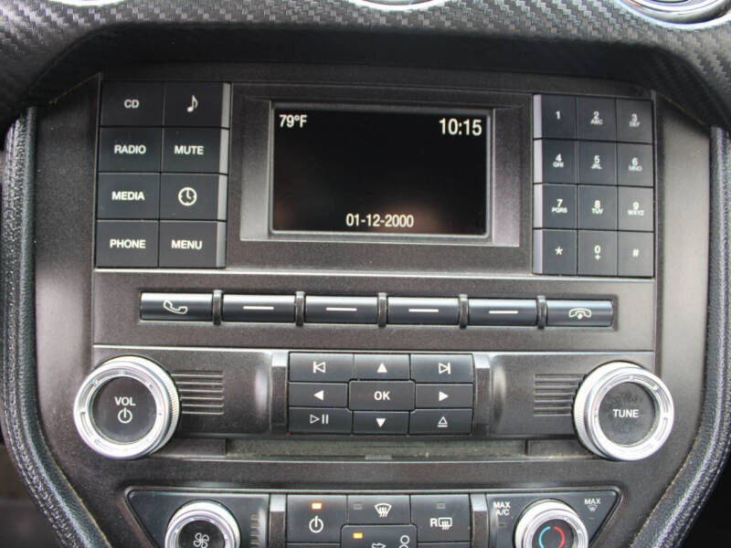 2017 Ford Mustang V6