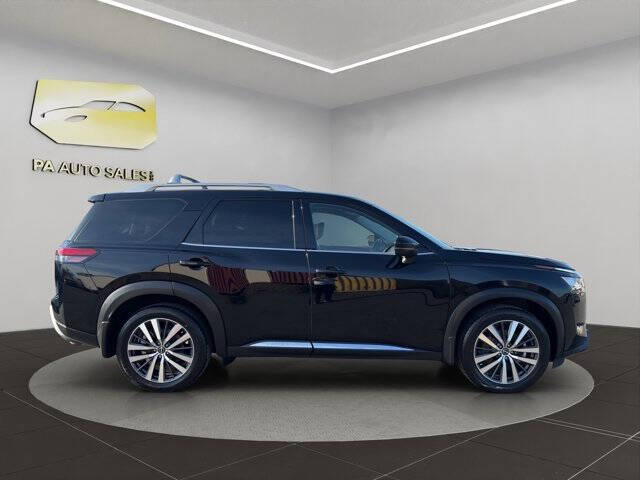 2022 Nissan Pathfinder Platinum