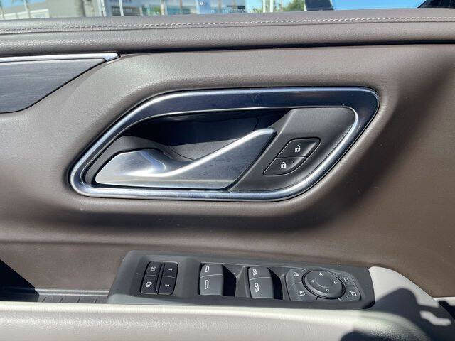 2022 GMC Yukon XL SLT