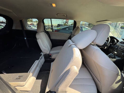 2013 Mazda MAZDA5 Sport