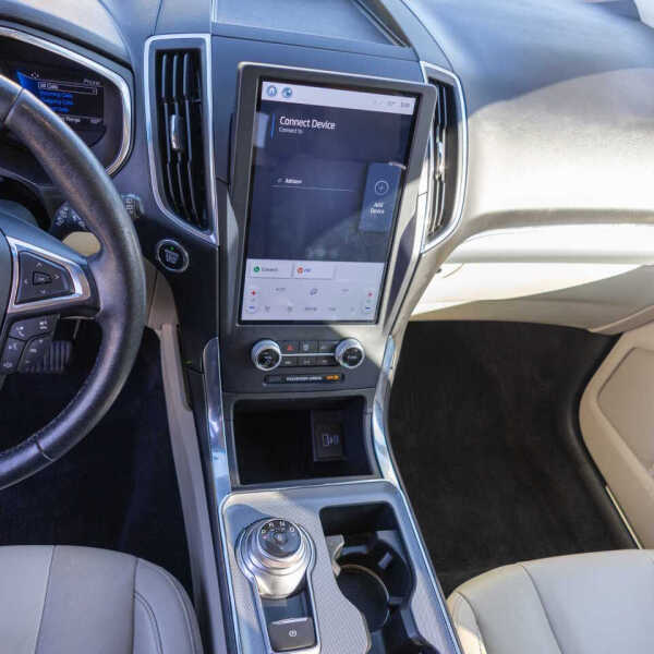 2021 Ford Edge Titanium