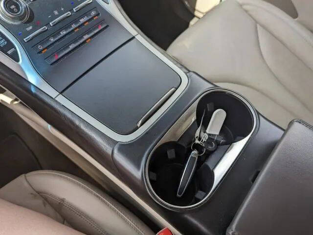 2019 Lincoln Nautilus Select