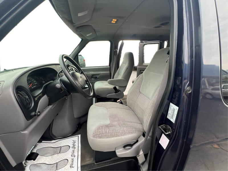 1999 Ford E-350 XLT SD