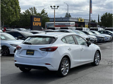 2017 Mazda MAZDA3 Touring 2.5