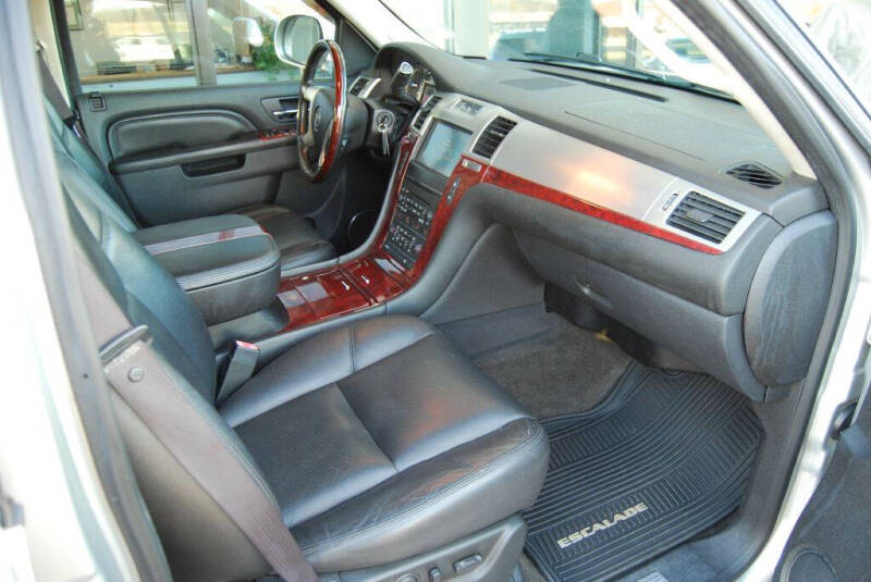 2011 Cadillac Escalade EXT Premium