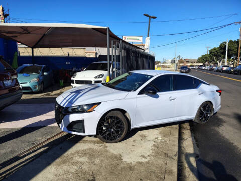 2023 Nissan Altima 2.5 SR