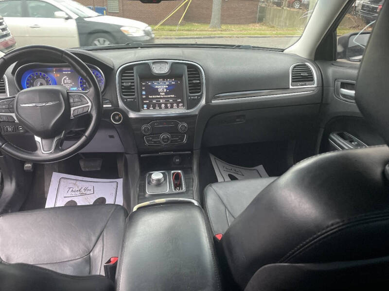 2015 Chrysler 300 Limited