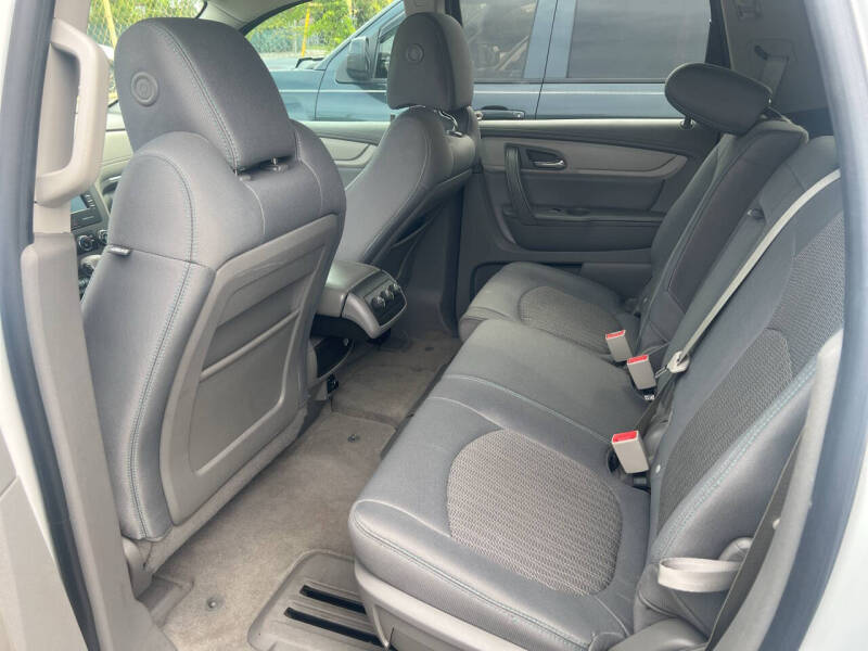 2017 Chevrolet Traverse LS