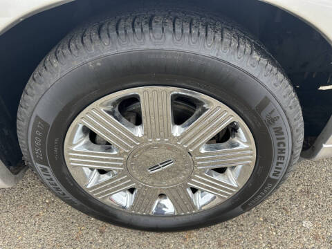 2003 Lincoln Town Car Cartier